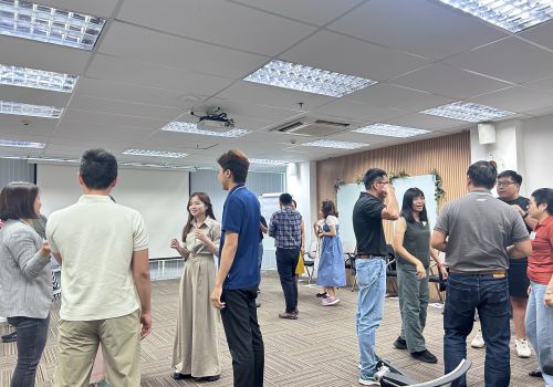 Chương trình học trải nghiệm “Make Our Ideas Clear - Làm rõ Thông điệp trong Vai trò Lãnh đạo”